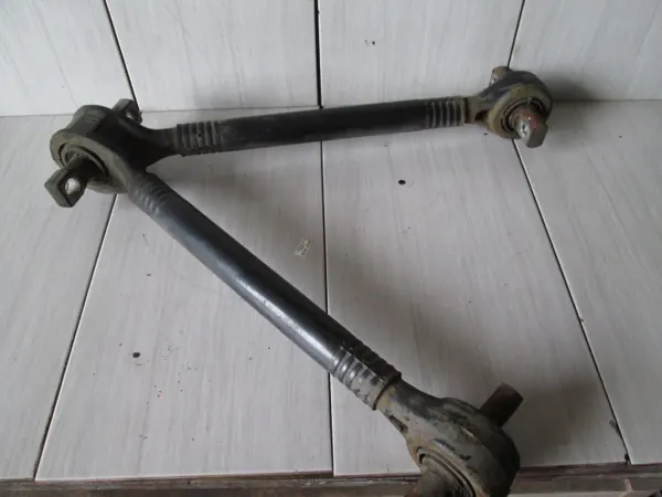 Scania Reaktionsstange OEM 1722582 - Gebraucht image 3