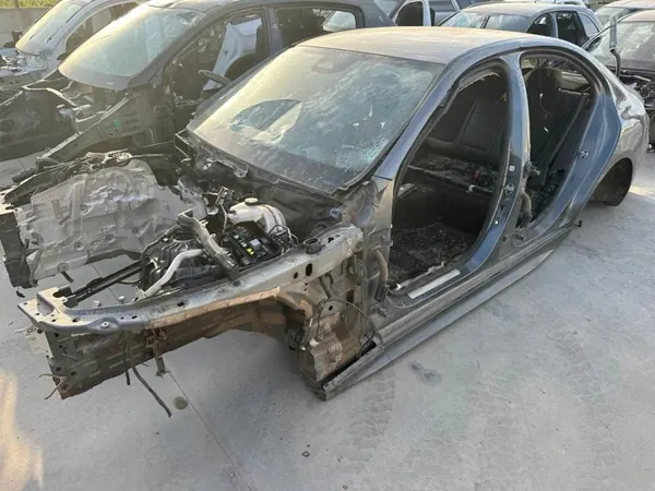 Mercedes kattopaneeli OEM A2066370400 - Käytetty image 3