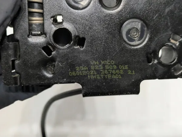 Fecho capô BMW X5 E53 OEM 2GA823509 Dianteiro direito image 4