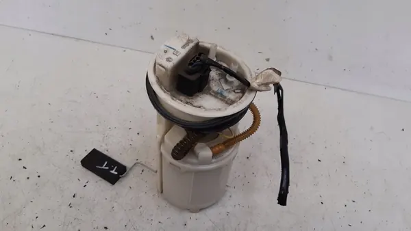 Brandstofpomp 8L0919051B Audi TT image 2