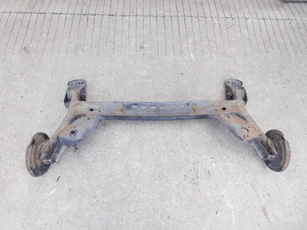 Traversa di sospensione posteriore Skoda Octavia III Seat Leon 5F image 10