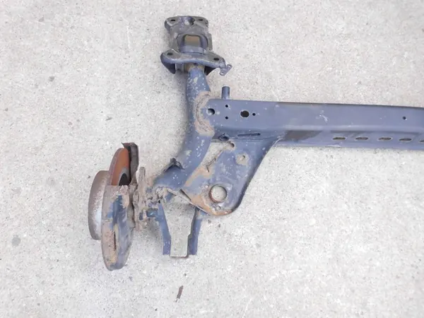 Traversa di sospensione posteriore Skoda Octavia III Seat Leon 5F image 2