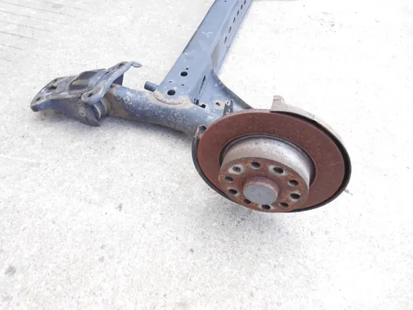 Traversa di sospensione posteriore Skoda Octavia III Seat Leon 5F image 3