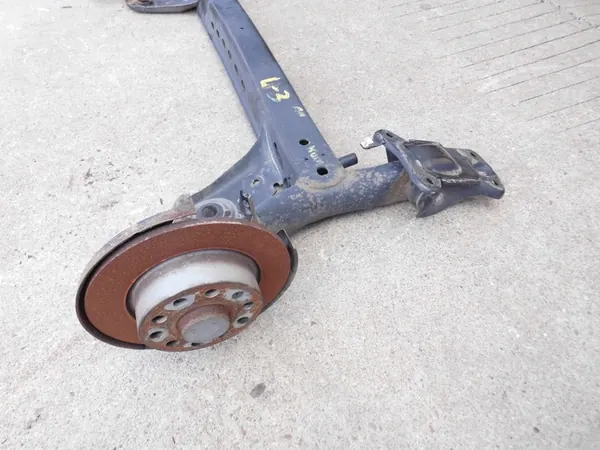 Traversa di sospensione posteriore Skoda Octavia III Seat Leon 5F image 8