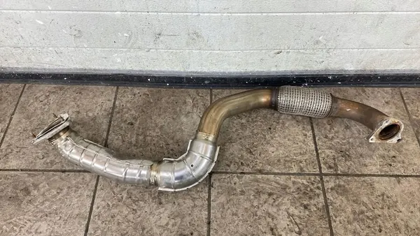 Uitlaatbeugel Opel Astra K 39201M image 4