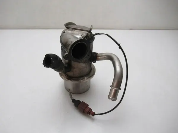 EGR-Jäähdytin VW Passat B7 2.0TDI 11-18 04L131512L image 2