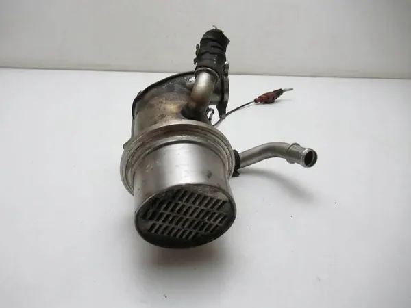 EGR-Jäähdytin VW Passat B7 2.0TDI 11-18 04L131512L image 9