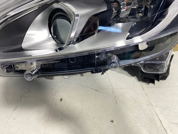 Vasen Etuvalaisin Peugeot 208 I Lift EU image 9