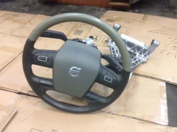 Volvo FH4 2015 Globetrotter Ohjaamo OEM 2085513 image 8