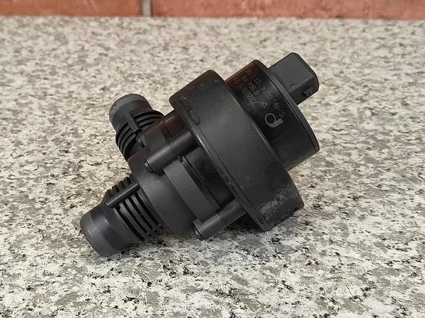 Elektrisk extra vattenpump BMW X5 E53 M62 N62 image 2
