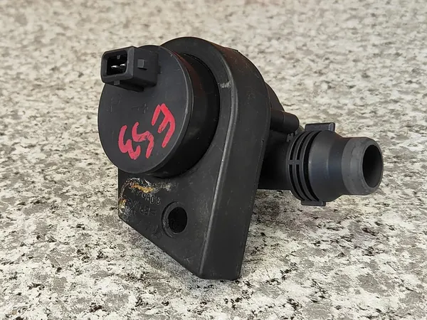 Elektrisk extra vattenpump BMW X5 E53 M62 N62 image 3