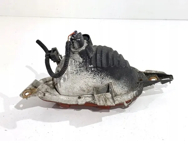Luz do pára-choques traseira direita OEM LORK-1627-11830 Toyota Yaris image 3