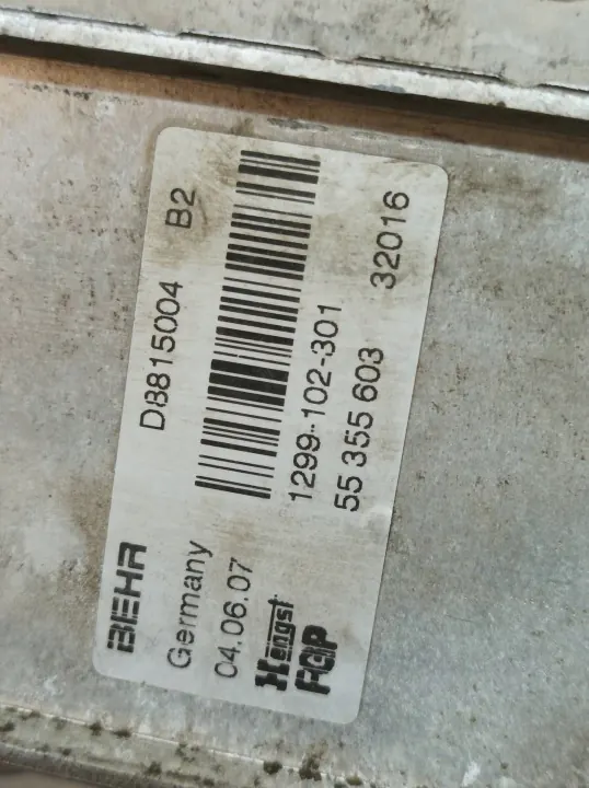 Olie filterhuis 55355603 1.8 16V Opel Zafira II image 4