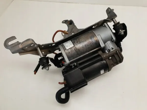 Mercedes E-luokka W213 Kompressori OEM A0993200004 image 2