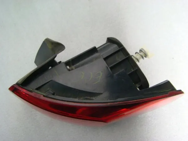 Luz Trasera Derecha VW Jetta Lift LED 5C6945208E image 2