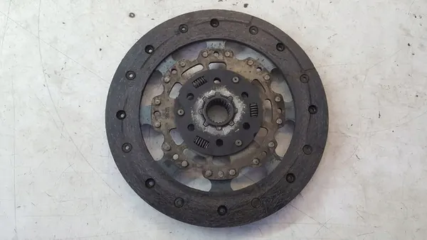 Kaksoismassaväkäri Volvo S40 1.6D image 7