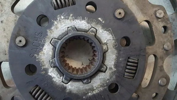 Kaksoismassaväkäri Volvo S40 1.6D image 8