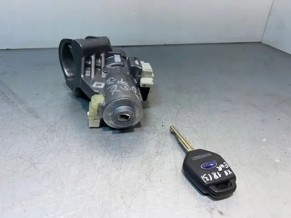 Contacteur d'allumage Subaru OE OEM FBZ17451 - Occasion image 3