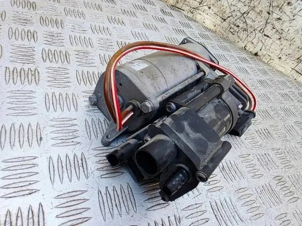 BMW 5 Touring F11 Luchtveringcompressor 6875176 image 4