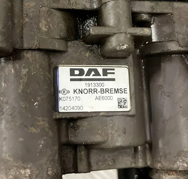 Lufttorkarventil OEM K075170 för DAF XF 106 460 image 4