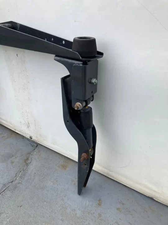 Suspensión cabina Iveco OEM 654347899098767898448766 17,5" image 3
