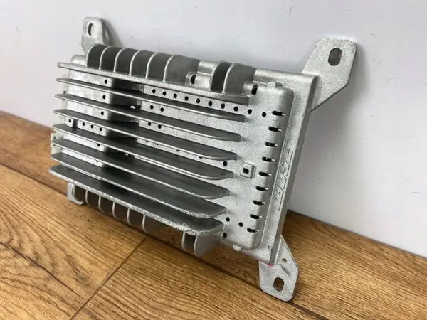 Amplificateur OEM 15903398PINYA pour Chevrolet Corvette C6 image 3