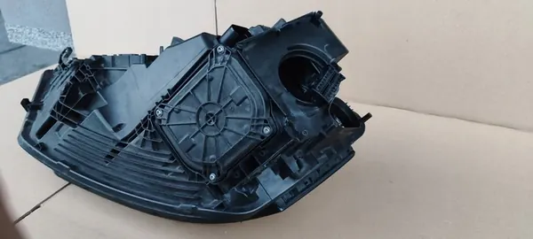 Farol dianteiro direito Audi A8 S8 D5 image 6