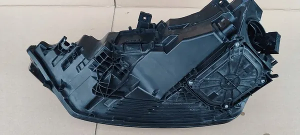 Farol dianteiro direito Audi A8 S8 D5 image 9