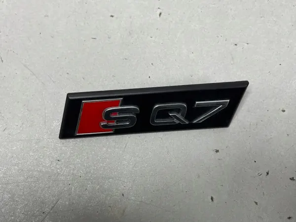 AUDI Q7 4M SQ7 Emblem Grill 4M0853748B2ZZ image 2
