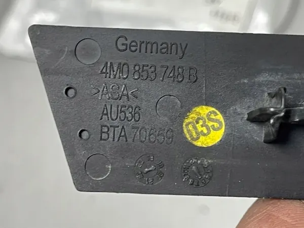 AUDI Q7 4M SQ7 Emblem Grill 4M0853748B2ZZ image 5