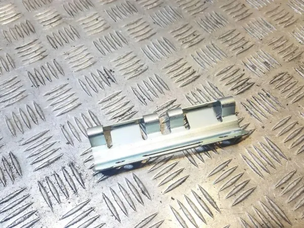 Support de batterie Porsche Panamera OEM 97061102500 image 2