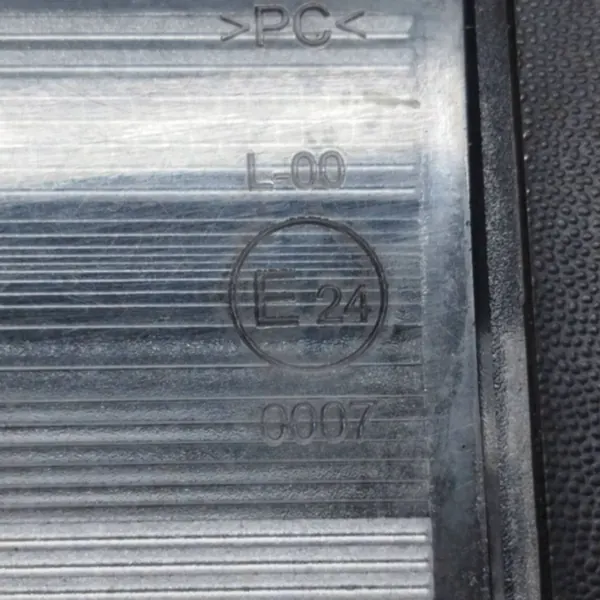 Luz de matrícula Renault Kangoo II OEM E240007 image 6