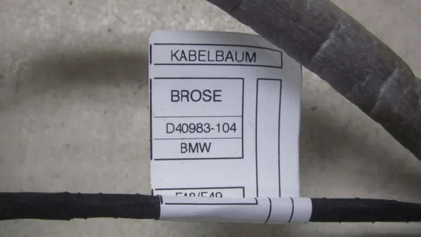 Verrou de hayon BMW X1 F48 OEM 737400610 - Occasion image 4
