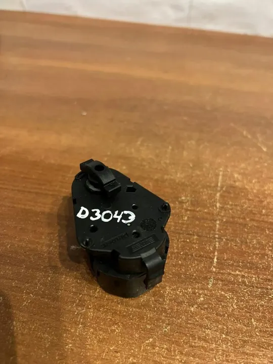 Motor de compuerta BMW D3043 para E65/E66/E67 2004 image 3