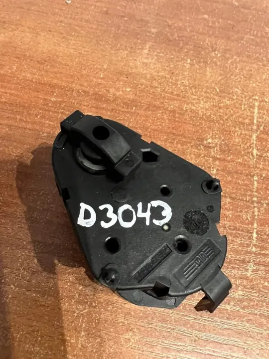 Motor de compuerta BMW D3043 para E65/E66/E67 2004 image 4