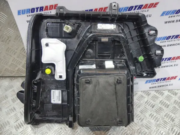 BMW X7 G07 Kofferbak Zijbekleding OEM 5A01876 5A018A0 image 4