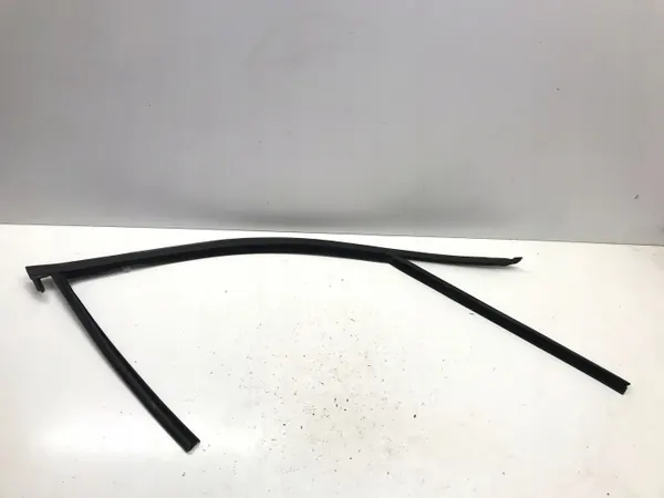 Fönstertätning BMW X1 U11 2023 OEM 9451540 Höger fram image 2