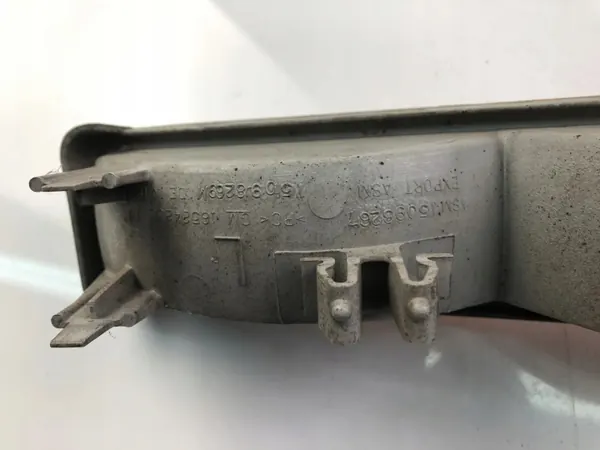 Intermitentes adicionales OEM 16524255 para Chevrolet Blazer K5 image 4