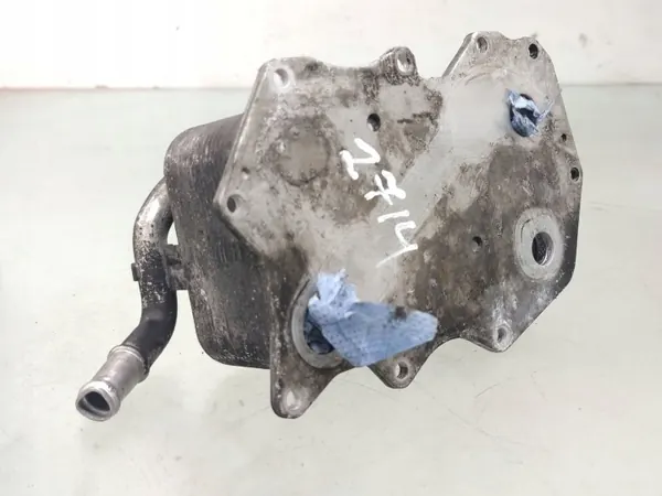 Refroidisseur d'huile moteur Porsche Cayenne OEM 057117021P image 3