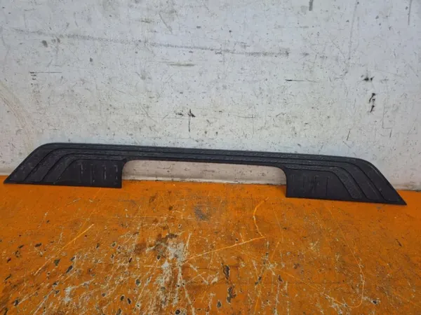 OEM A447690051 Kofferbaktrede strip Mercedes Vito W447 image 2