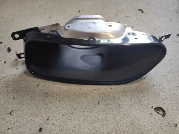 Avgasrörsspets OEM 7491678 Bak Höger BMW 8 G16 image 2
