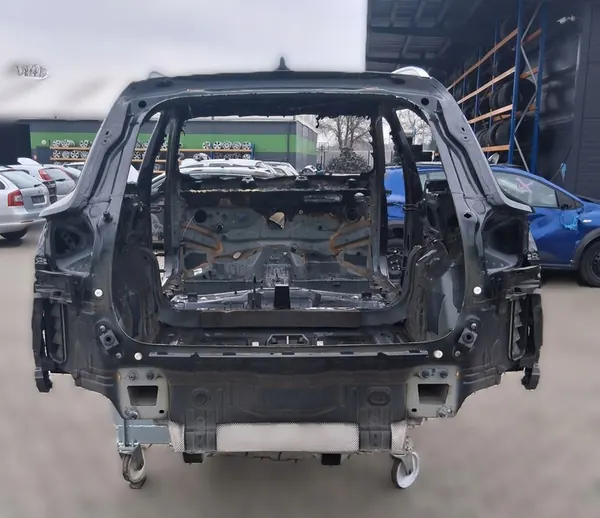 Rear Bumper Volvo XC40 Paint 717 image 1