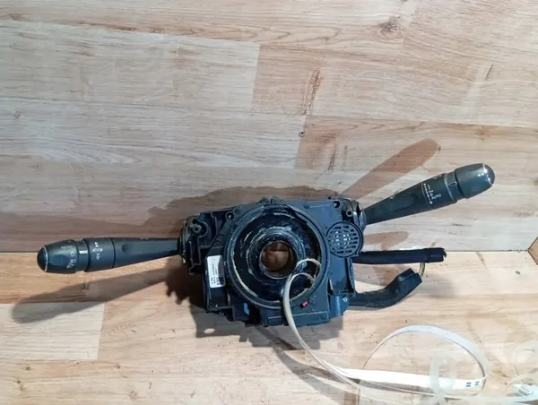 Gecombineerde schakelaar Peugeot 508 OE 96759260XT image 2