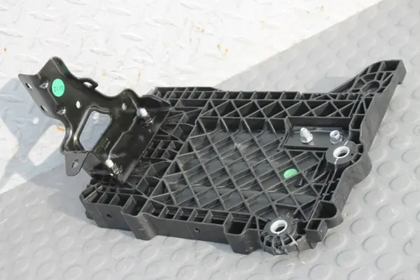 OEM 10756254HSII akun kiinnityspohja MG HS II:lle image 3