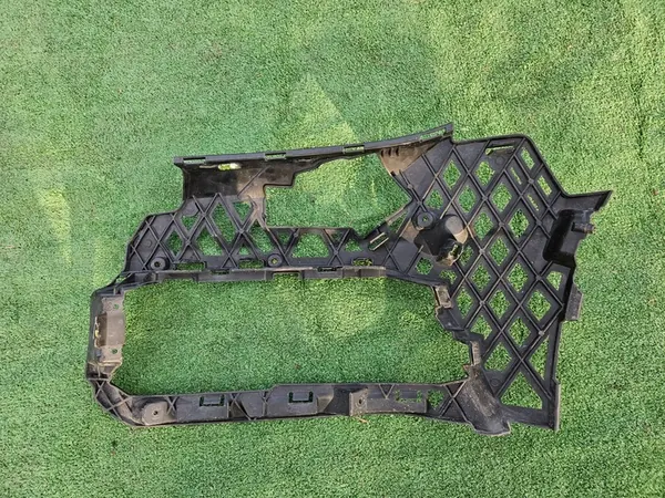 Supporto paraurti anteriore VW Passat 15- Destro OE image 5