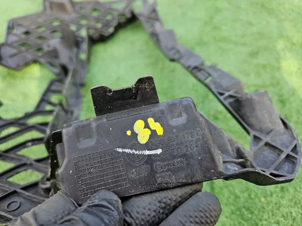 Supporto paraurti anteriore VW Passat 15- Destro OE image 7