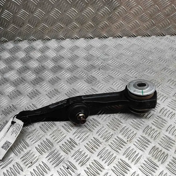 Mercedes-Benz A220 330 90 07 Undre Kontrollarm image 3