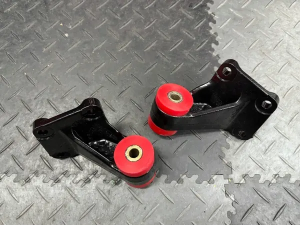 Support Différentiel Mitsubishi OEM MR369381/2 image 3