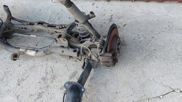 Trave di Sospensione Posteriore VW Tiguan I Lift 2.0 TDI image 2