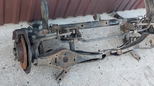 Trave di Sospensione Posteriore VW Tiguan I Lift 2.0 TDI image 9